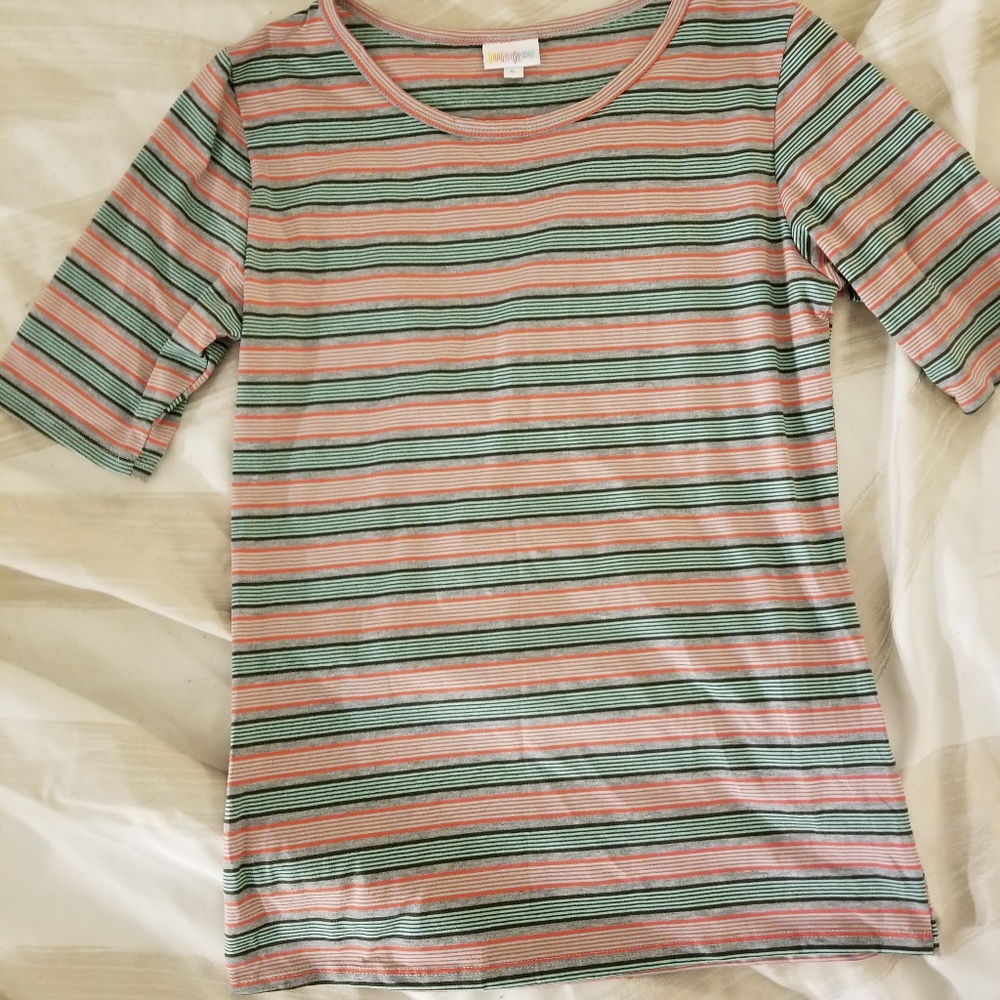 Lularoe Gigi top L